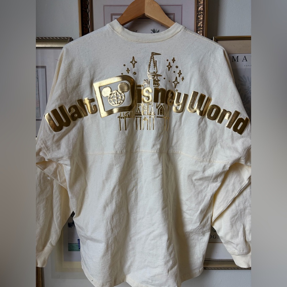 Disney Walt Disney World Gold Foil Castle Cream Spirit Jersey Size Medium - Picture 8 of 9